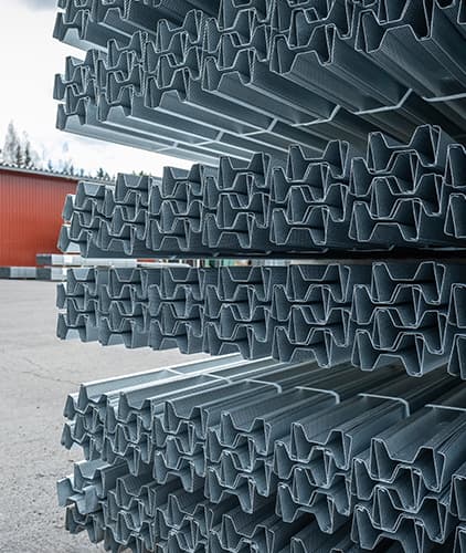<p data-block-key="mcew6">Kotimaiset teräsrangat valmistetaan Lohjalla.</p>