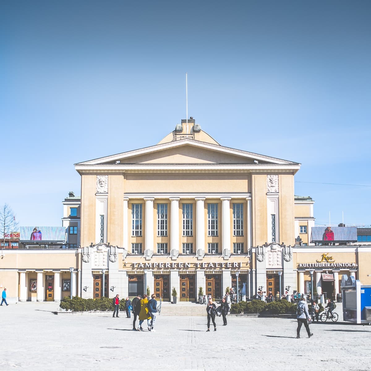 <p data-block-key="eone5">Tampereen Teatteri kuvattuna keväällä 2025</p>
