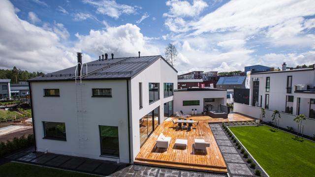 Laadukas GreenCoat-katto suojaa taloa vuosikymmeniä.