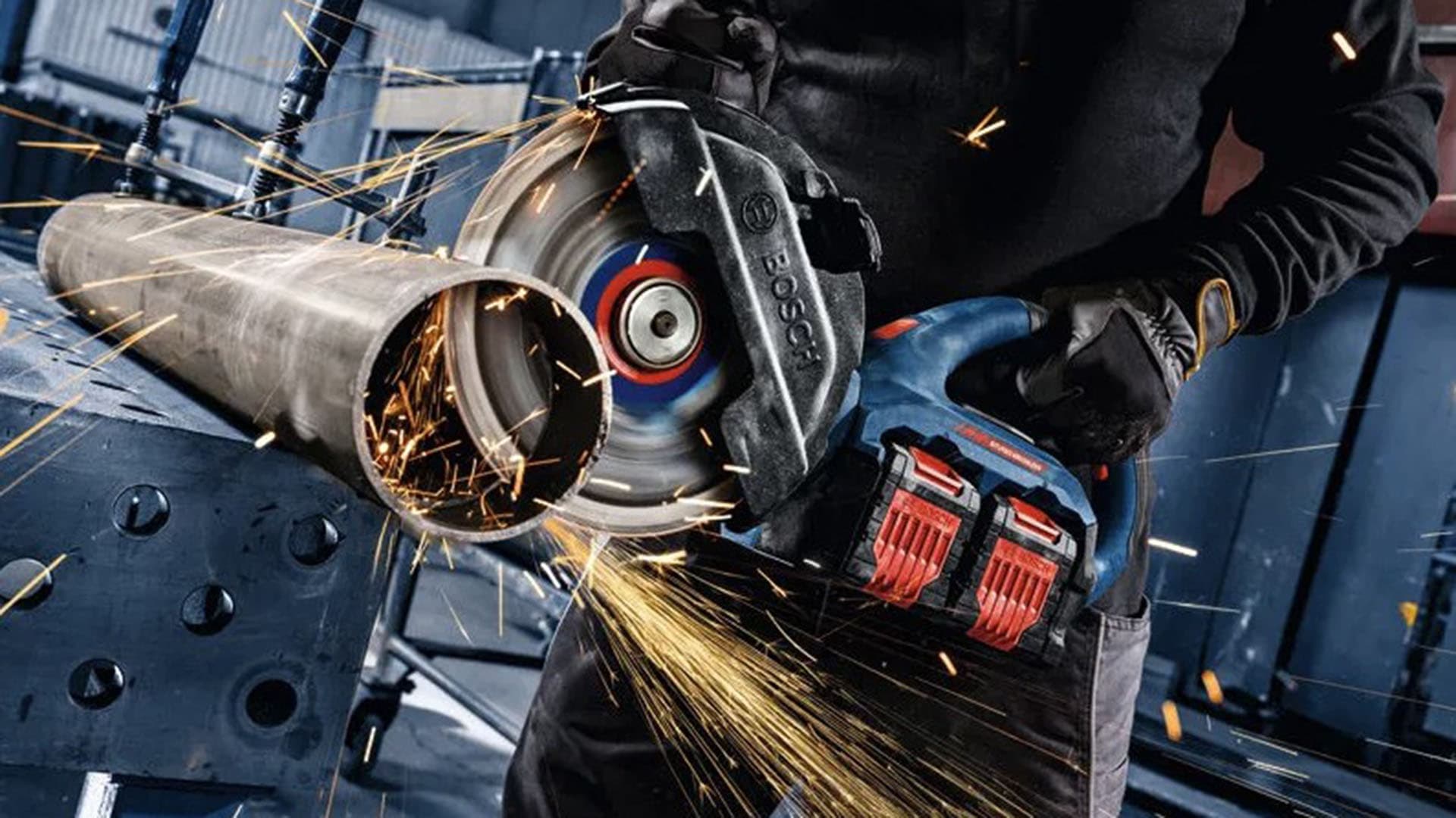 EXPERT EXWS18V2-230P tehoa leikkaamiseen