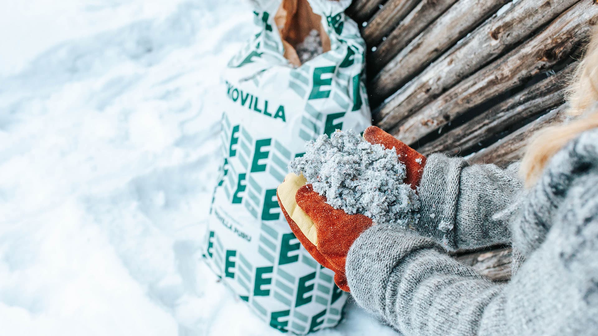 Eristä yläpohja puhallusvillalla ja säästä näin paljon