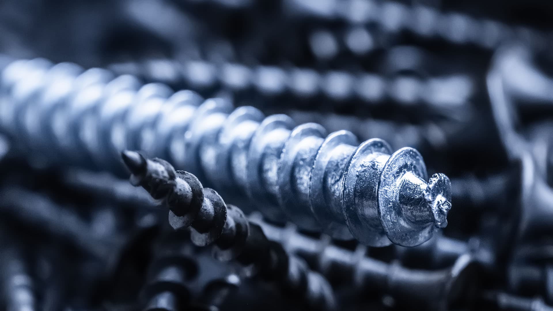 Ruuvien valvontahanke: puutteita ruuvien asiakirjoissa sekä tuotetiedoissa