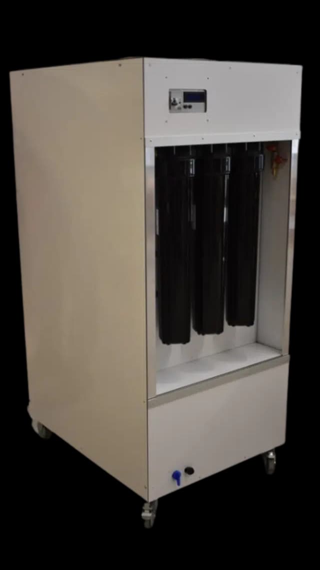 <p data-block-key="06k5c">Premium mallin uusi "painos" koteloitiin alumiinikomposiittikuoriin.</p>