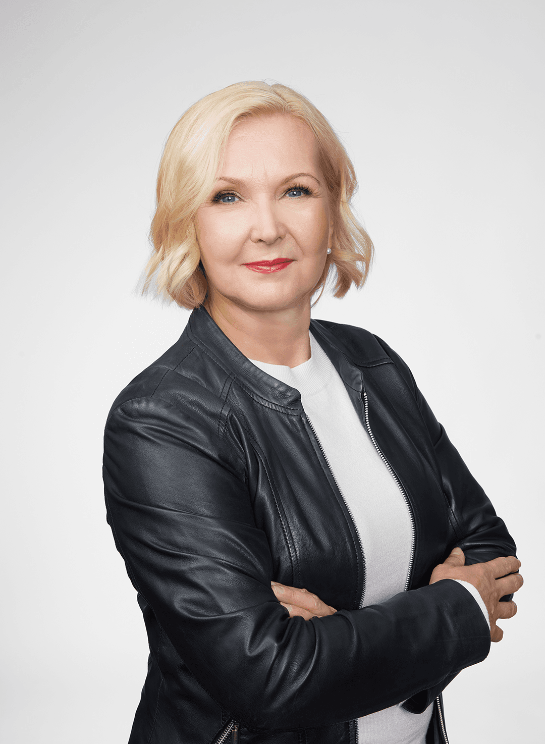 <p data-block-key="b1qhd">Apulaisprofessori Piia Sormunen. Ateljee Mäntyniemi.</p>