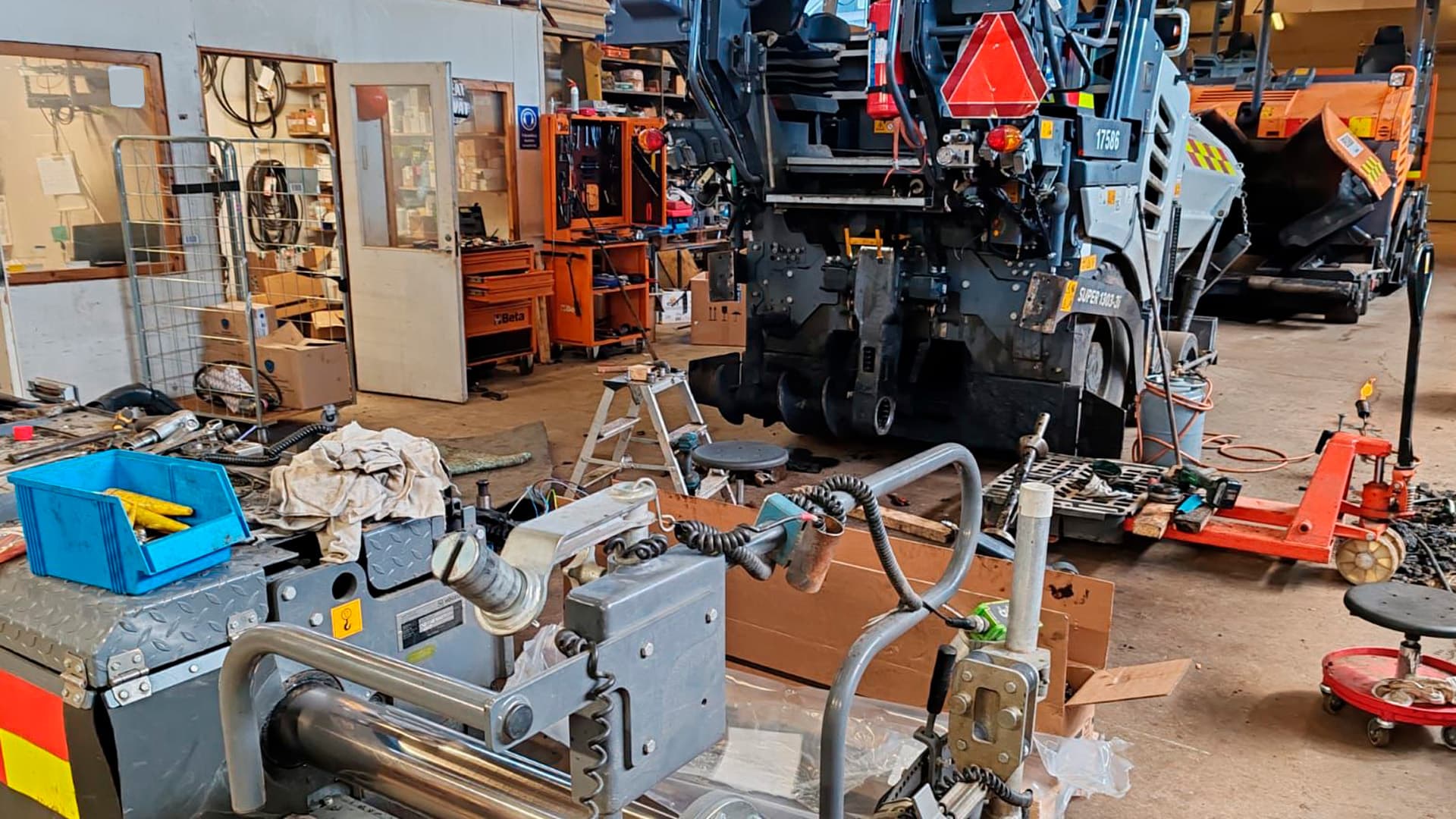 työpaikan turvallisuus-Heidi Uusitalo 1920x1080